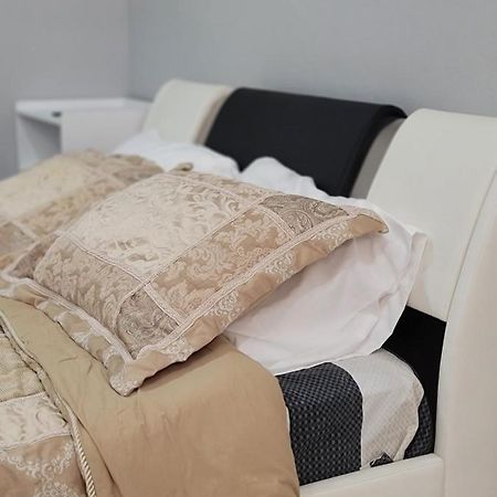 Falstaff Home Торонто Экстерьер фото